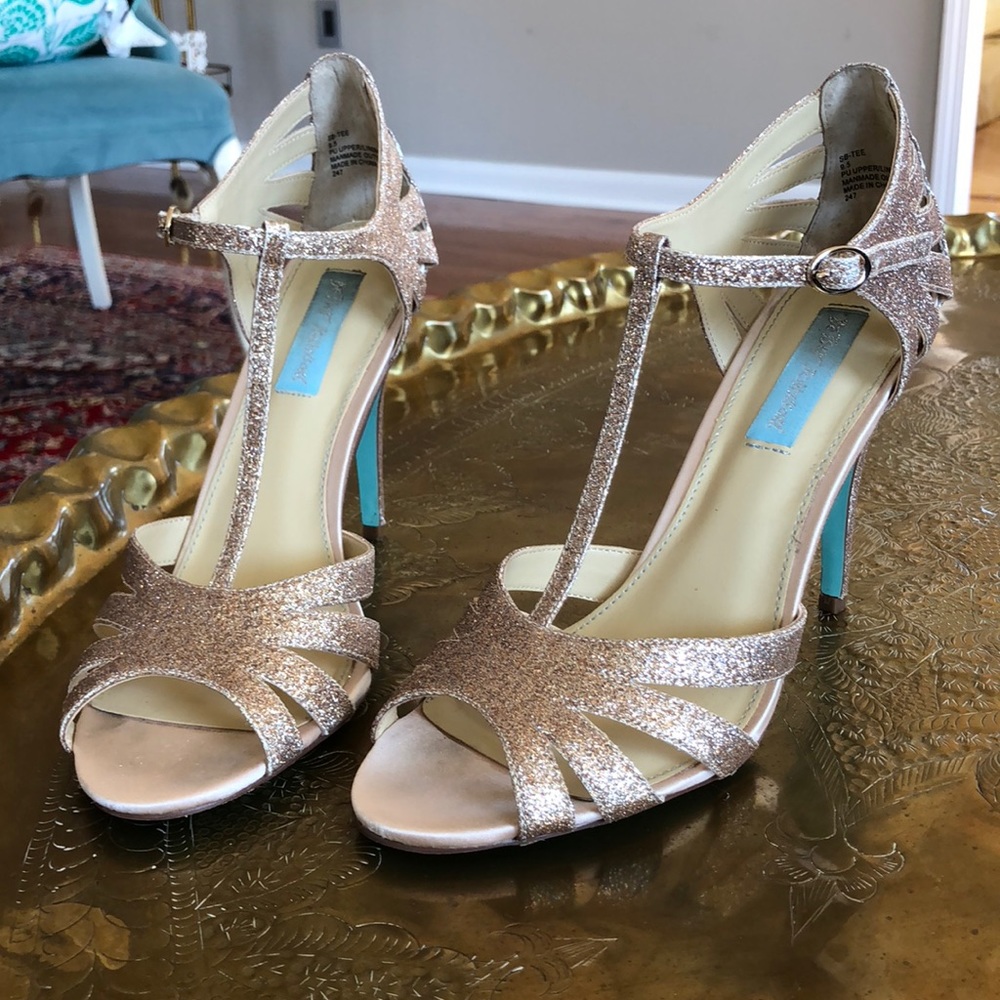 Betsy Johnson gold heels size 9.5